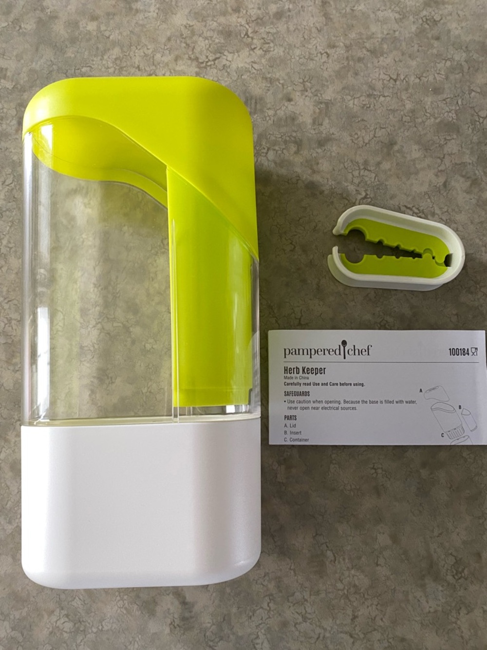 Pampered Chef Herb Keeper